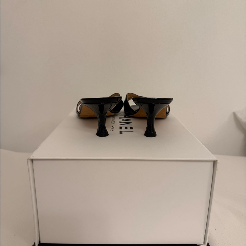 Manolo Blahnik Black Patent Leather Sandals - Picture 4 of 6
